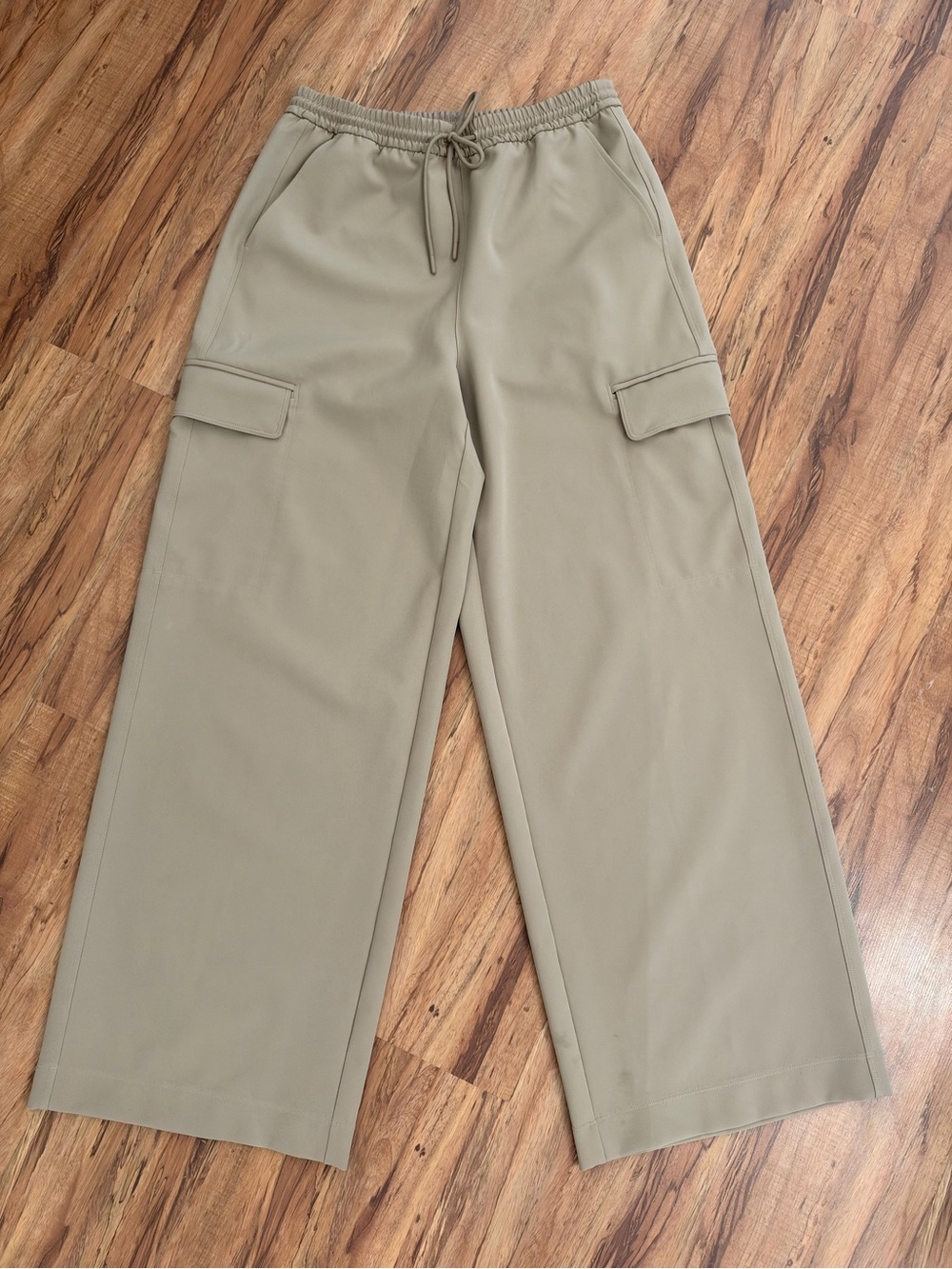 Athleta Promenade High Rise Cargo Wide Leg Tan Pant Womens Size S
